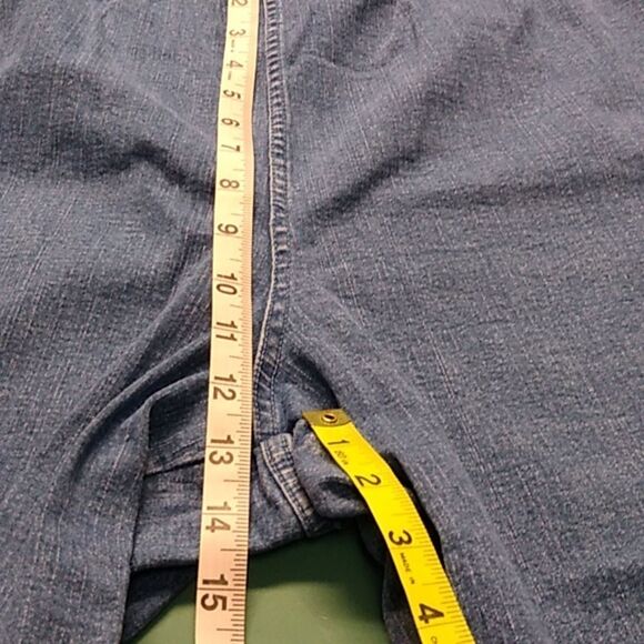 Croft & Barrow Women's 2X Blue Denim Stretch Jean Capri - Picture 5 of 7